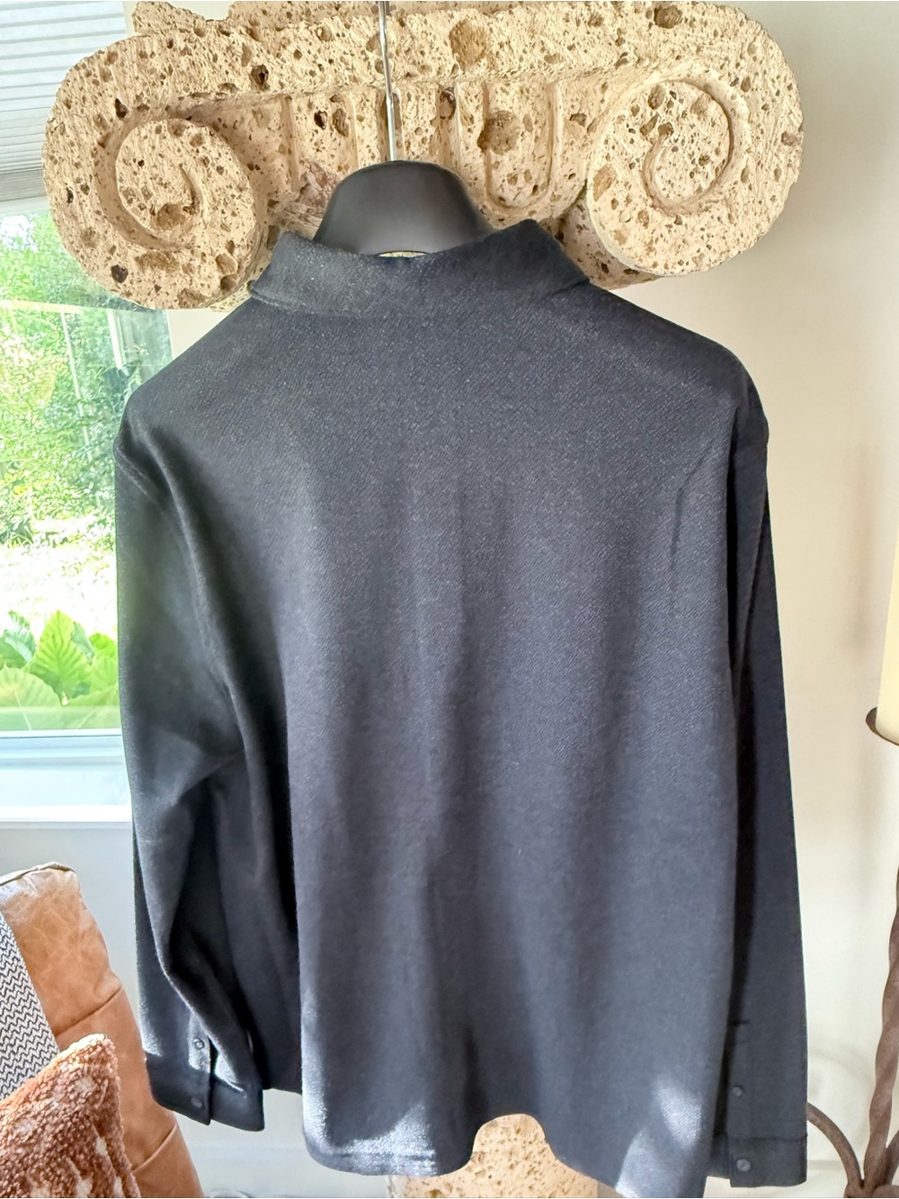 Vince Men's Black Button-Down Casual Shirt - Picture 3 of 3
